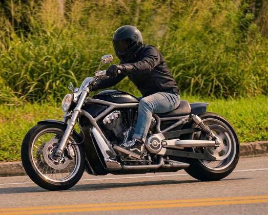 HARLEY-DAVIDSON V-ROD 